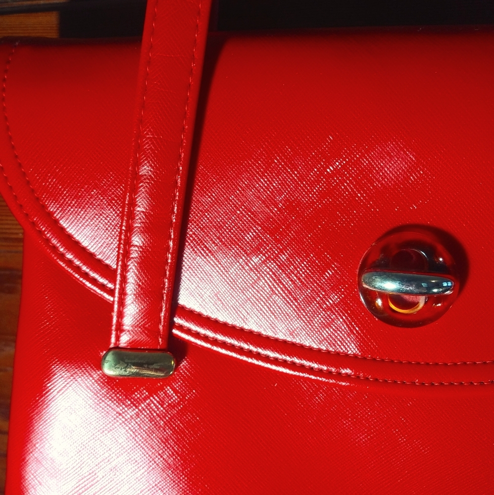 Vintage red handbag